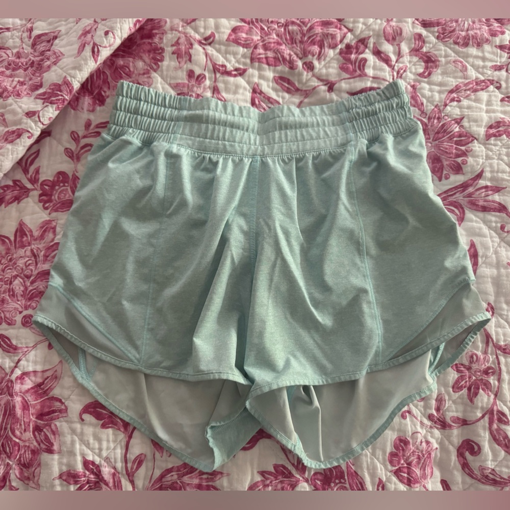 LULULEMON High Rise Hotty Hot Short “4inch